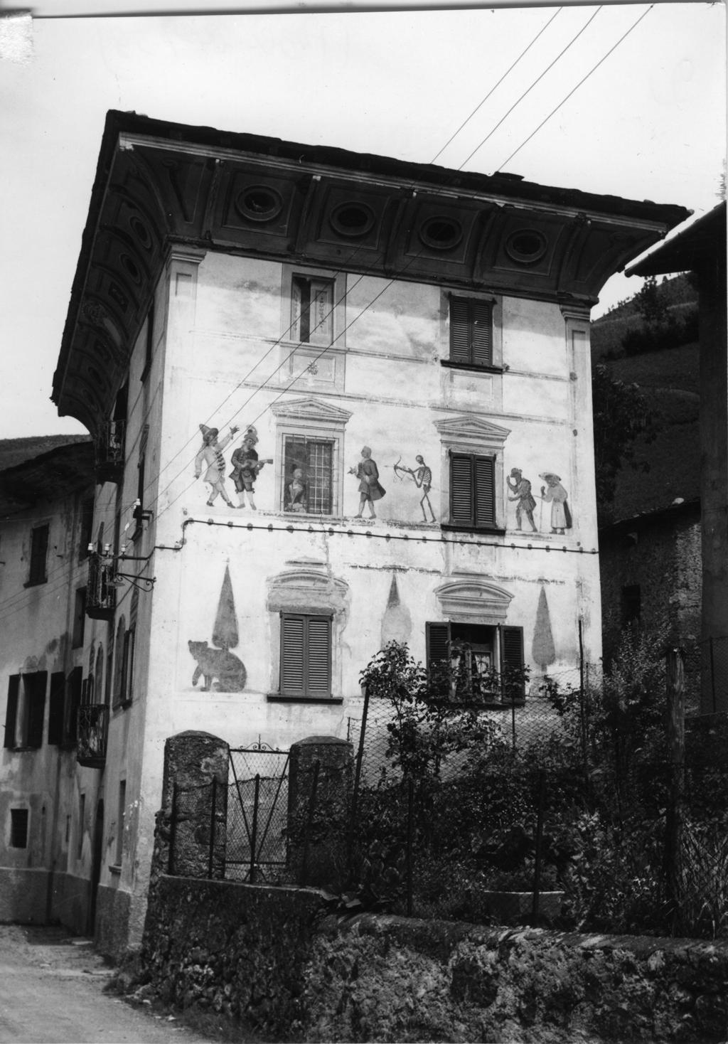 Danza Macabra Di Casa Milesi A Cassiglio · Historify