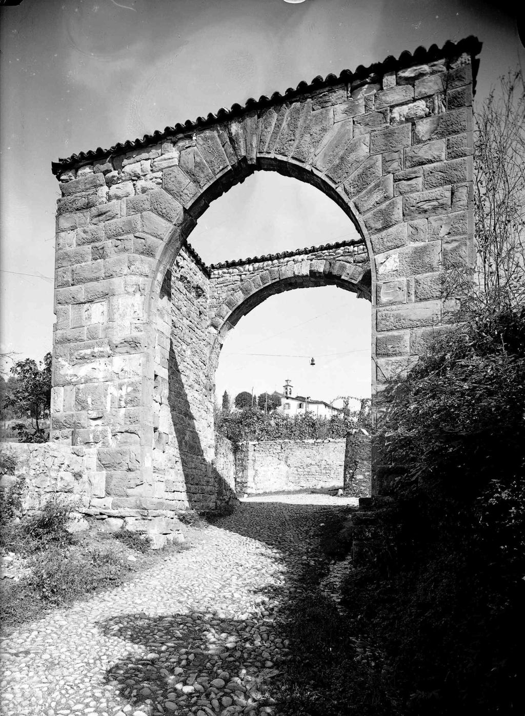 Stongarda Di S. Matteo A Longuelo · Historify