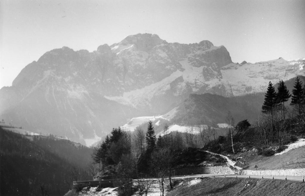 Veduta Del Massiccio Della Presolana Dalla Strada Verso La Cantoniera Della Presolana · Historify