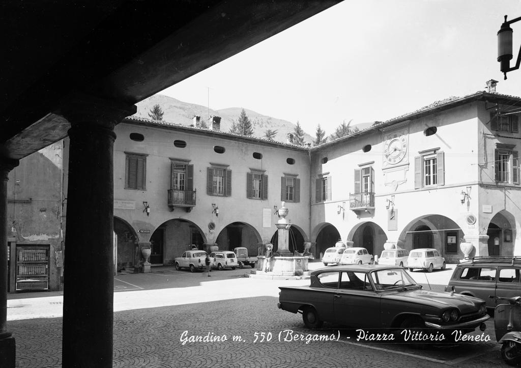 Gandino · Historify