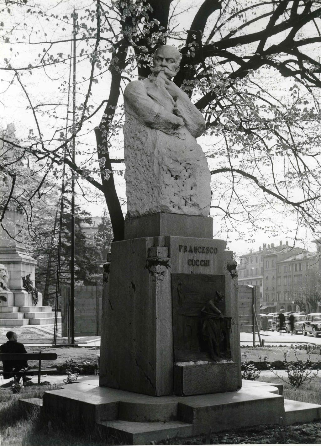 Statua Francesco Cucchi · Historify