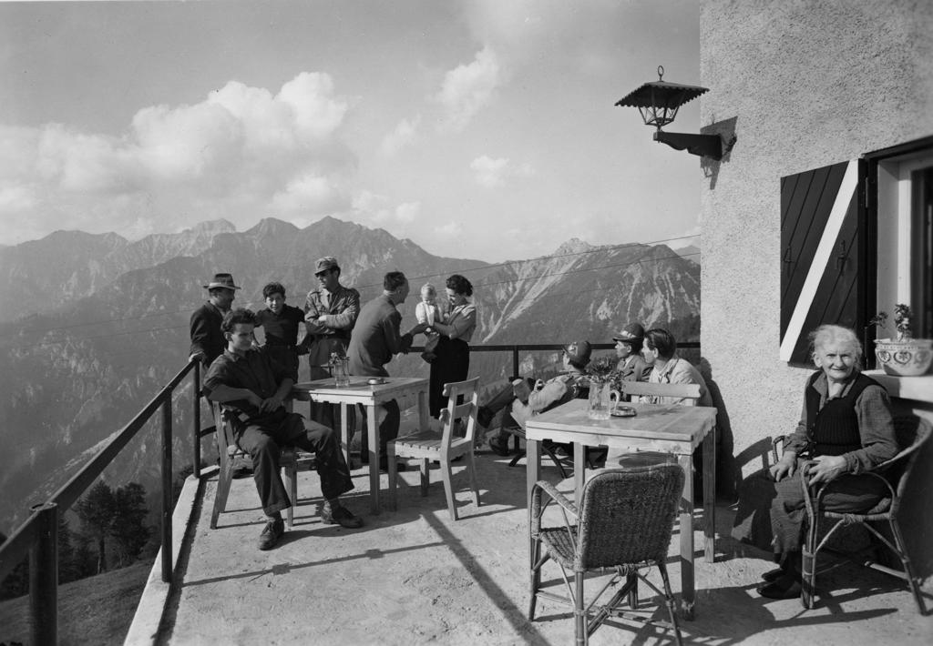 Gente In Terrazza · Historify