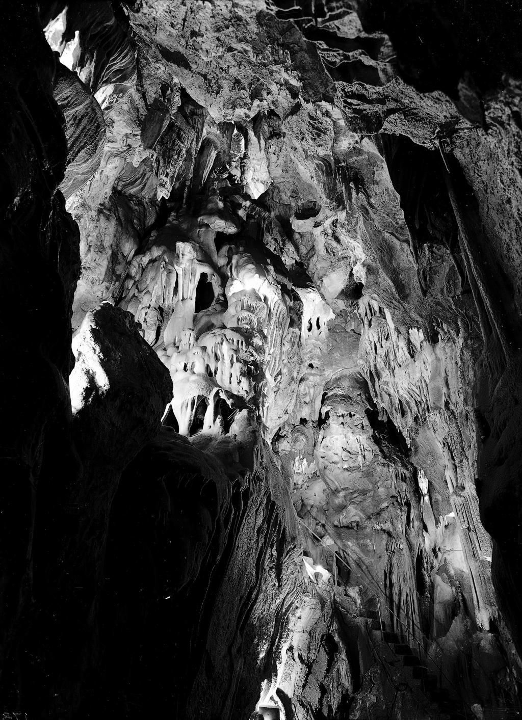 Interno Grotte Delle Meraviglie · Historify