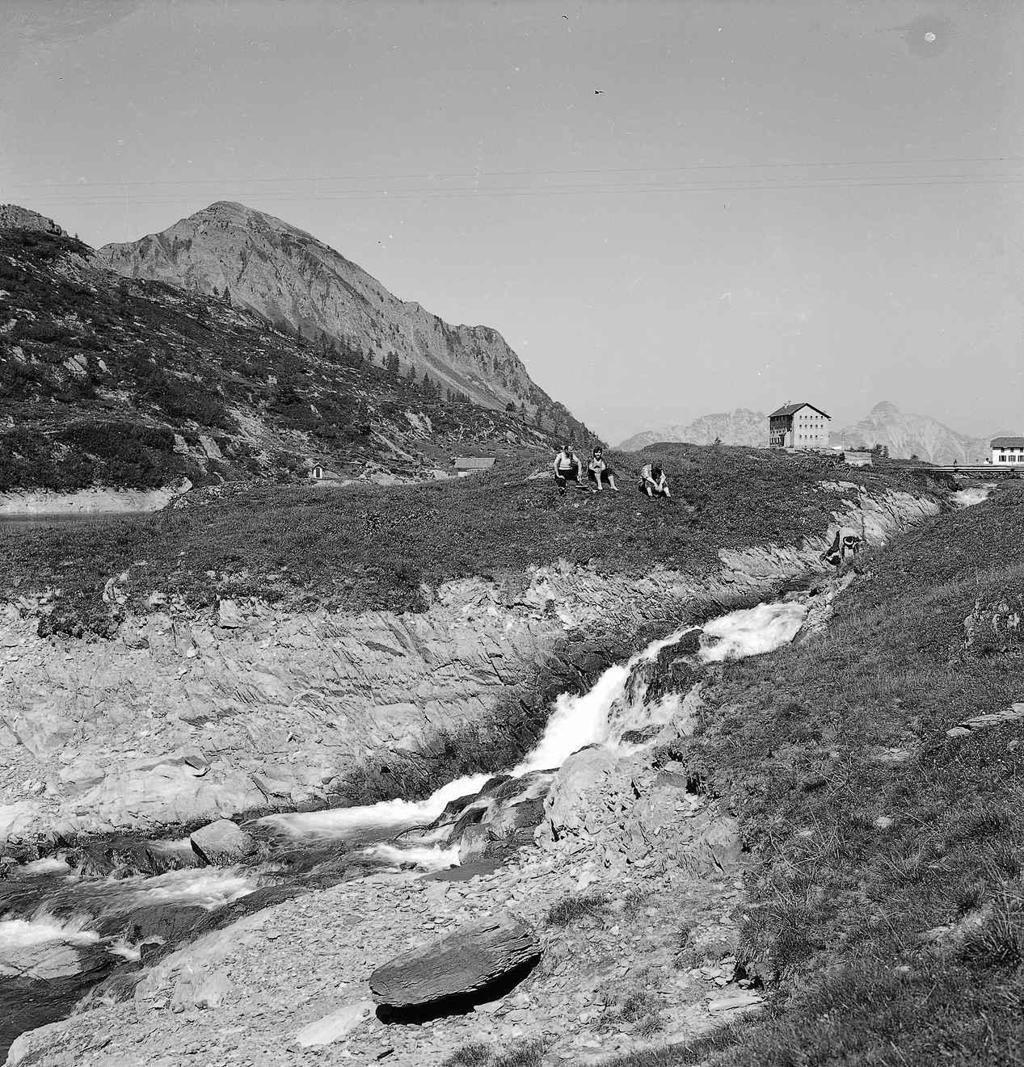 Rifugio Laghi Gemelli · Historify