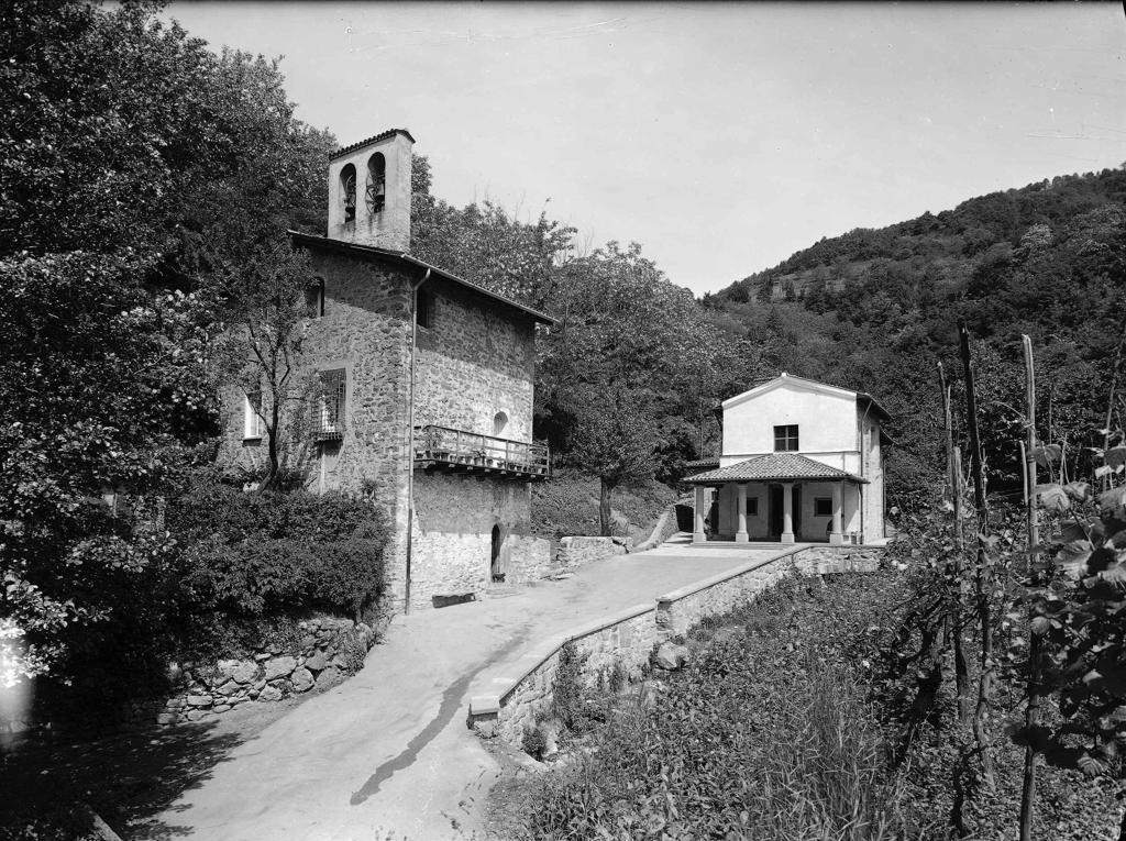 Piccola Chiesa · Historify