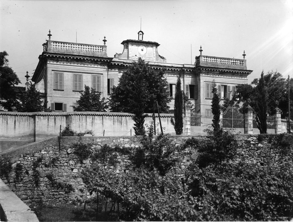 Palazzo Mosconi Celati · Historify