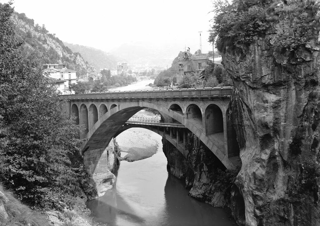 Ponti Di Sedrina · Historify