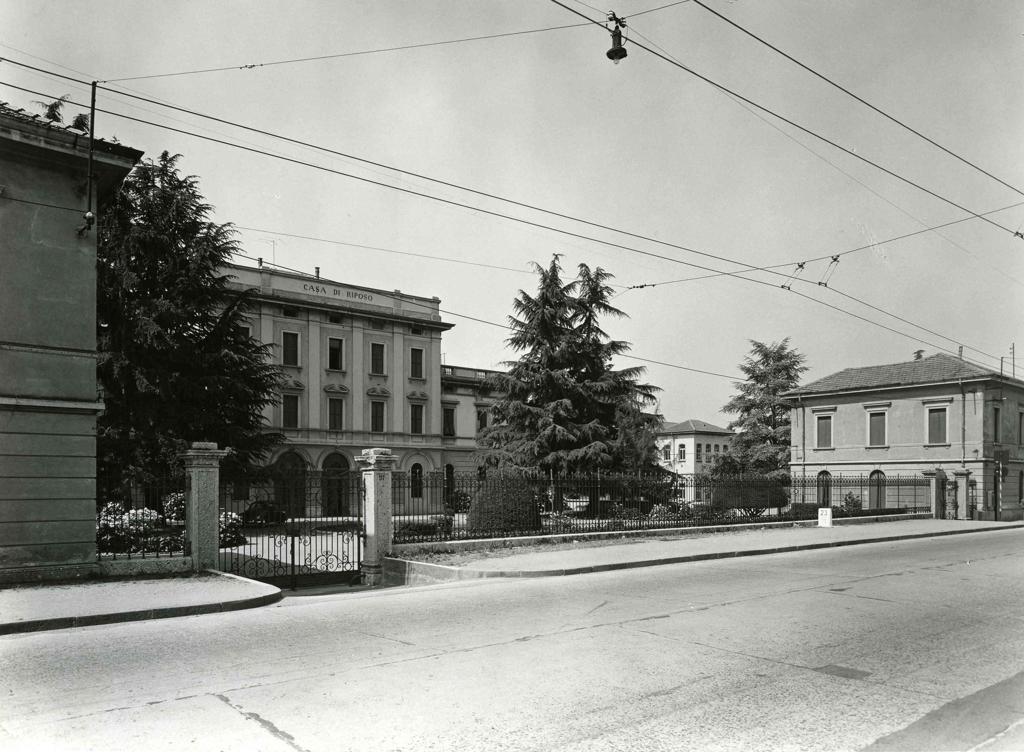 Casa Di Riposo · Historify