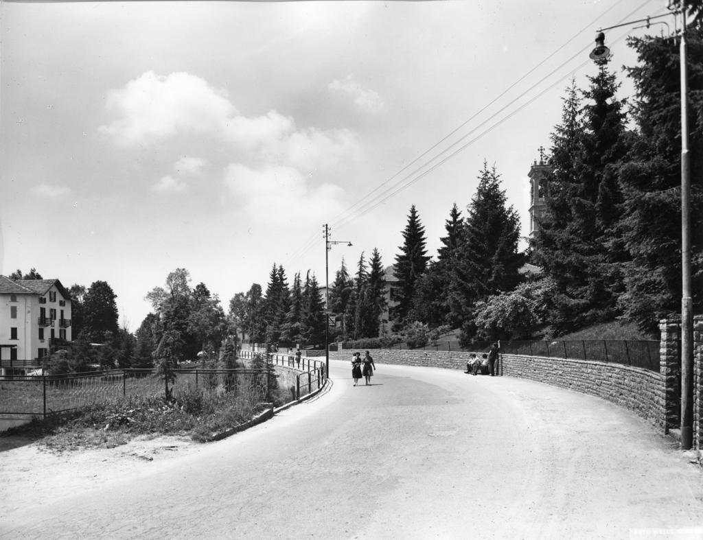 Passeggiata A Selvino · Historify