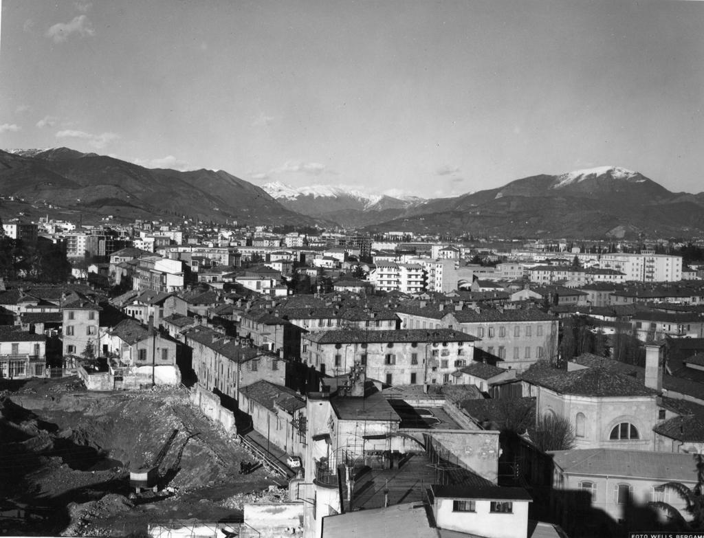 Lavori in centro a Bergamo · Historify