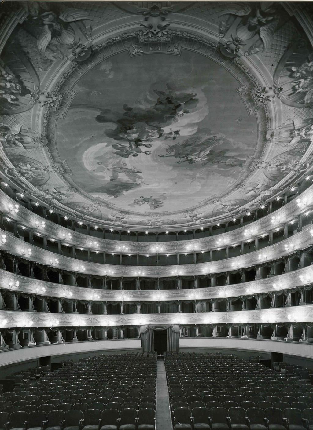 Sala Teatro Donizetti · Historify