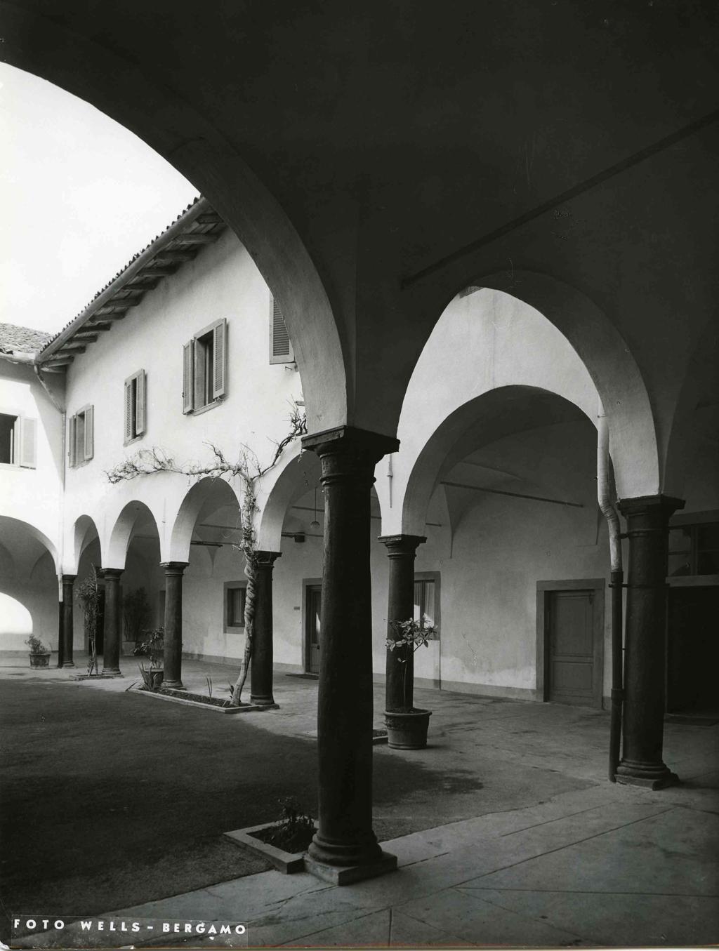 Portici · Historify