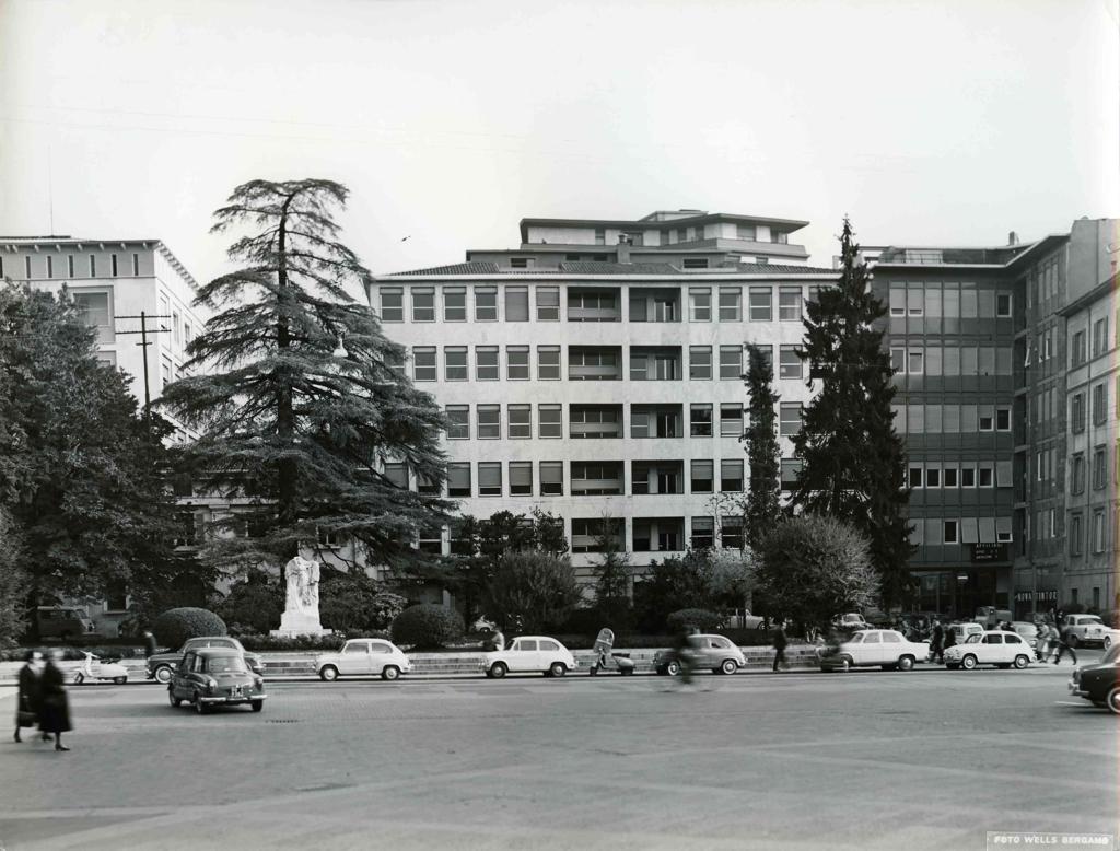 Piazza Giacomo Matteotti · Historify