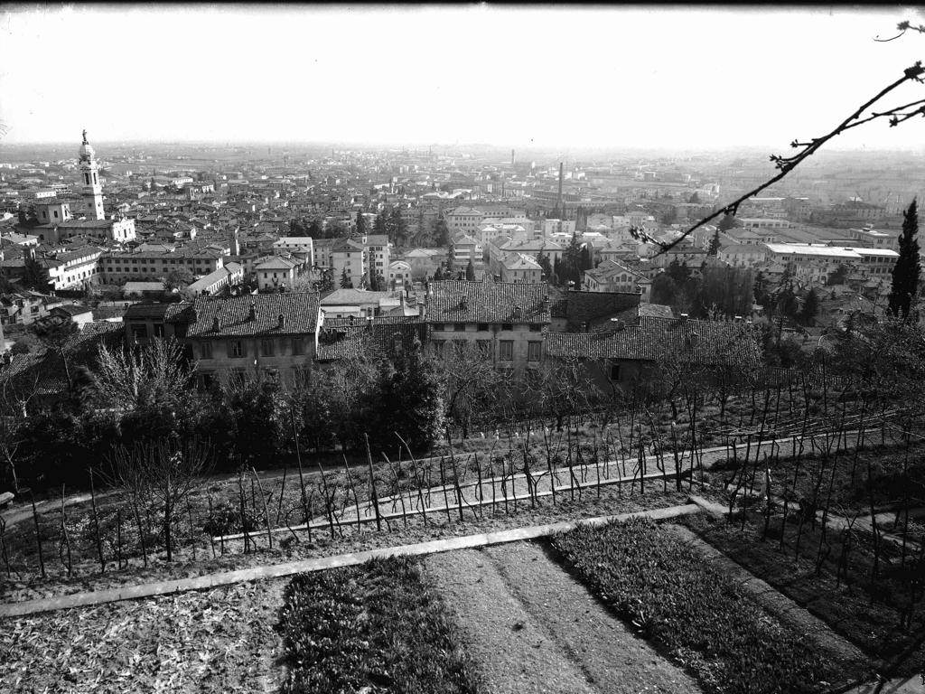 Vista Sulla Città · Historify