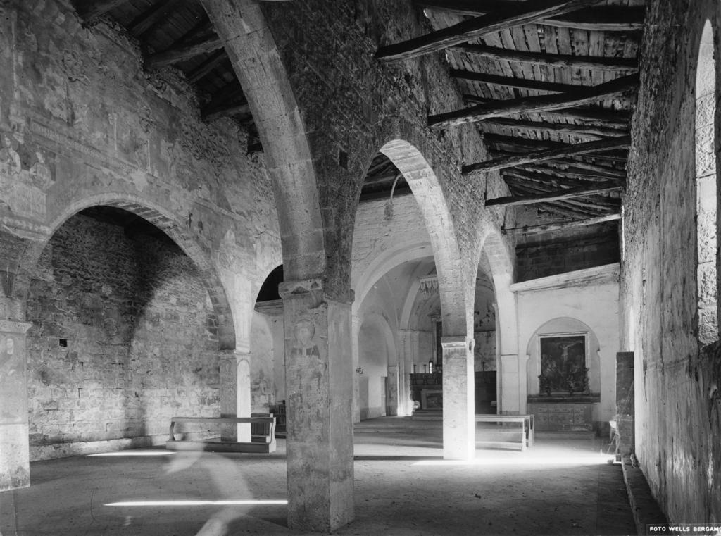 Partiolare Della Chiesa Di S. Giorgio Ad Almenno San Salvatore · Historify