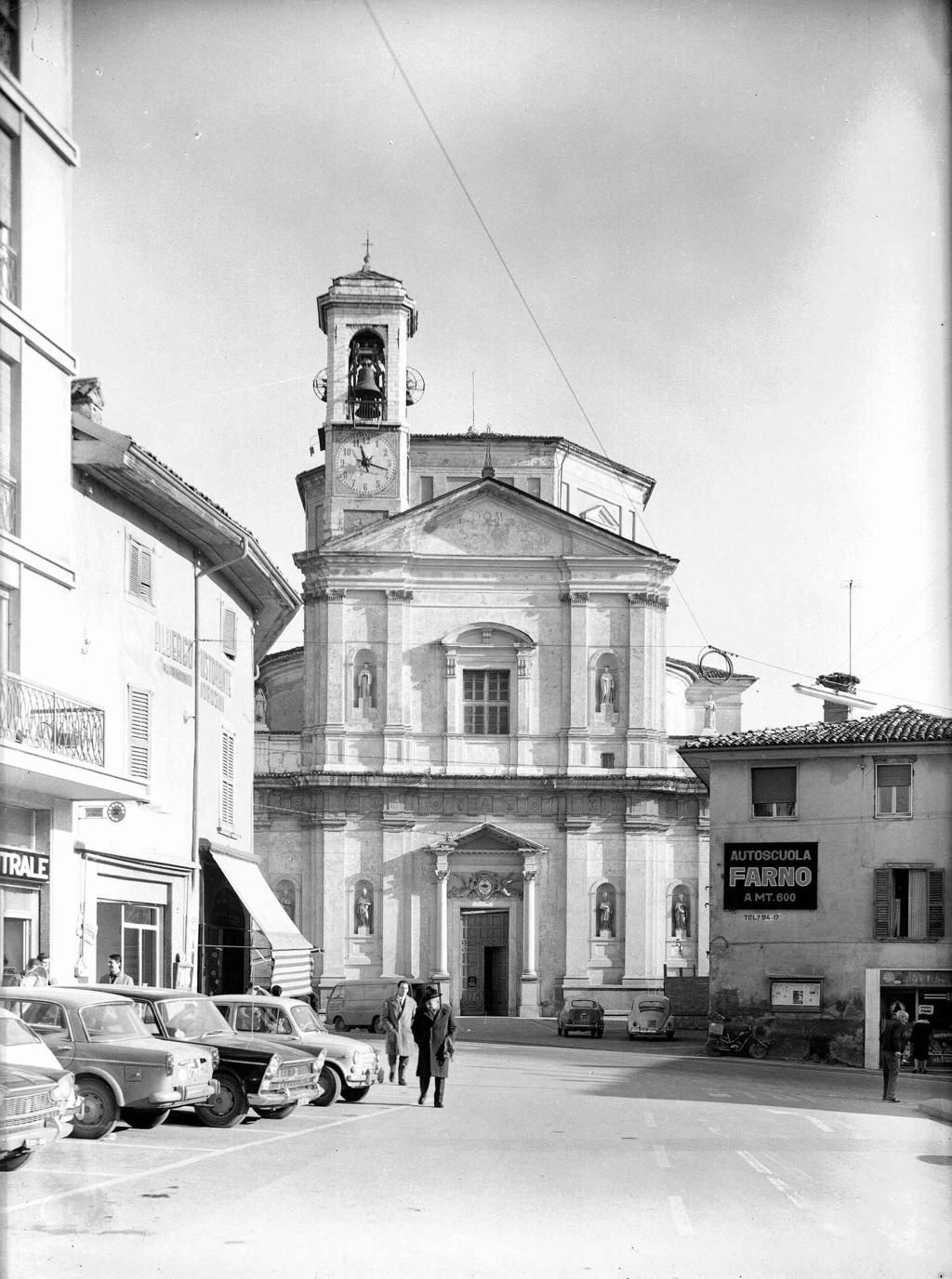 Autoscuola Farno In Centro Paese · Historify