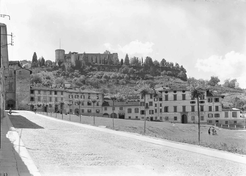 La Fara · Historify