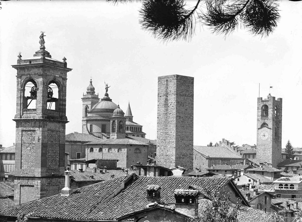 Torri E Campanili · Historify