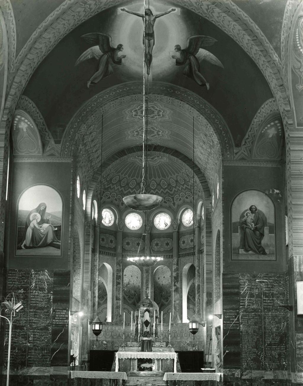 Interno Tempio Dei Caduti · Historify