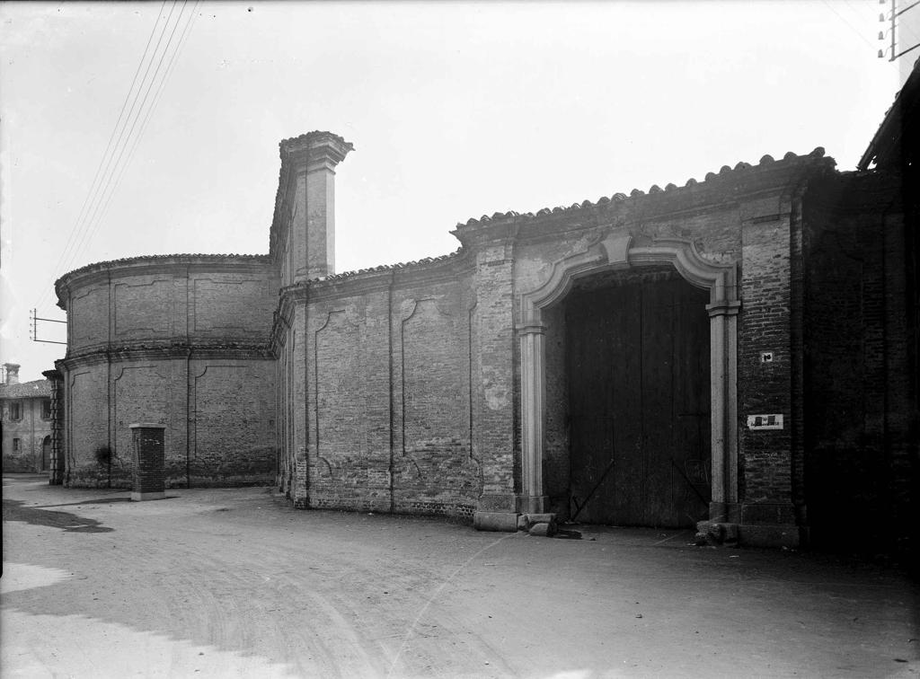 Porta di Palazzo Visconti · Historify