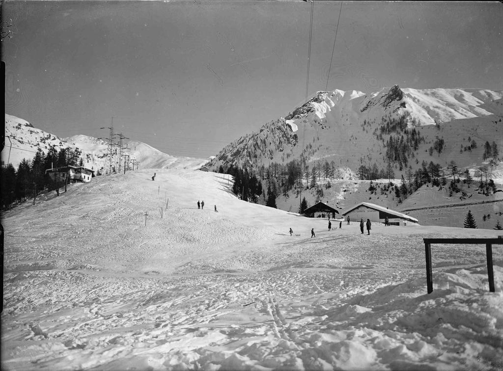 Montagne Innevate · Historify