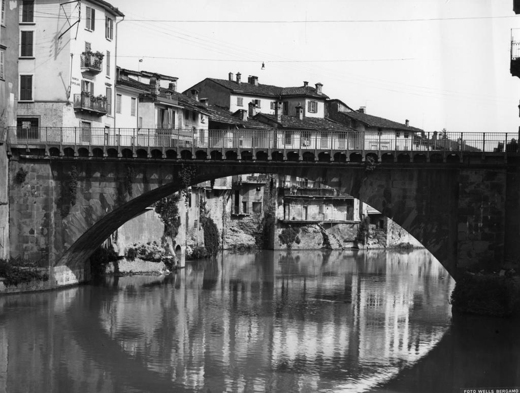 Ponte, Ponte San Pietro · Historify