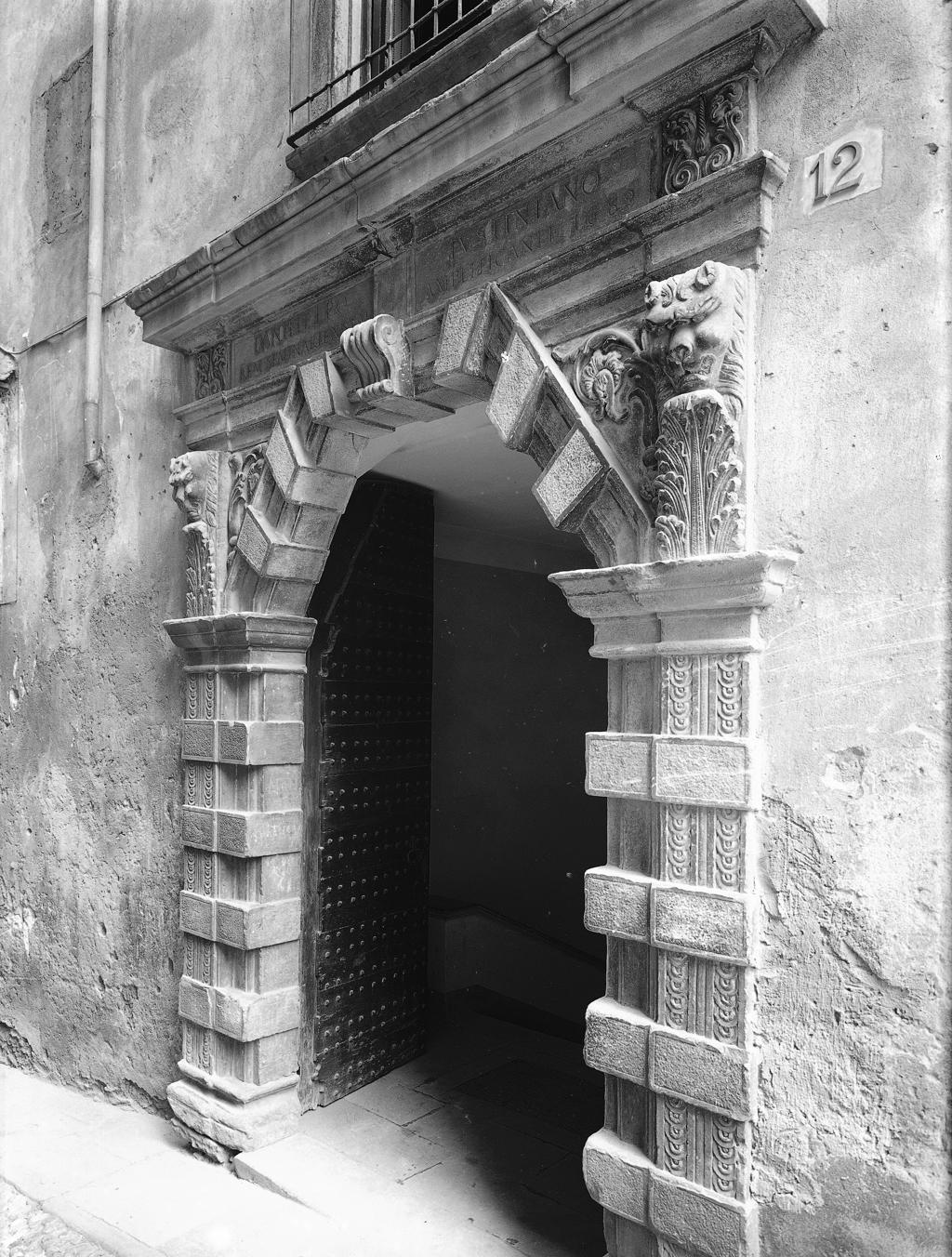Ingresso Signorile · Historify