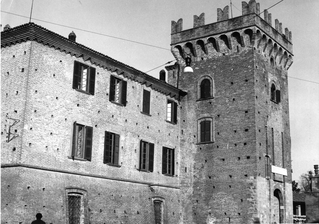 Castello di Urgnano · Historify