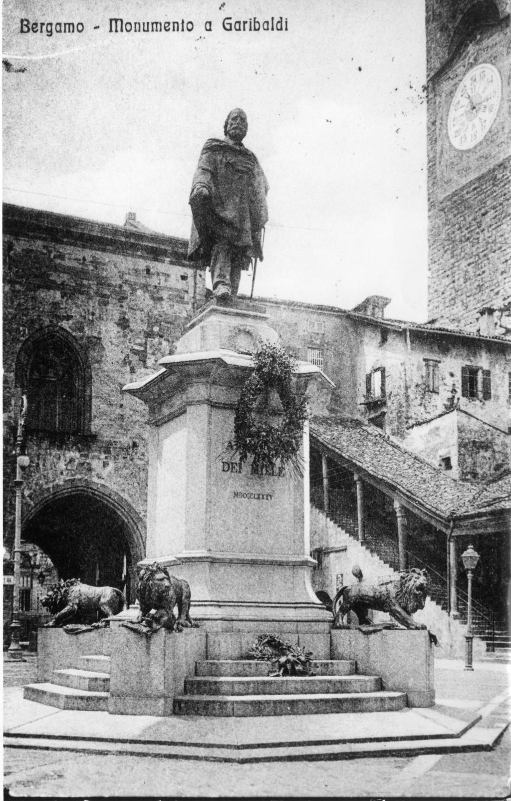 Monumento a Garibaldi in Piazza Vecchia · Historify