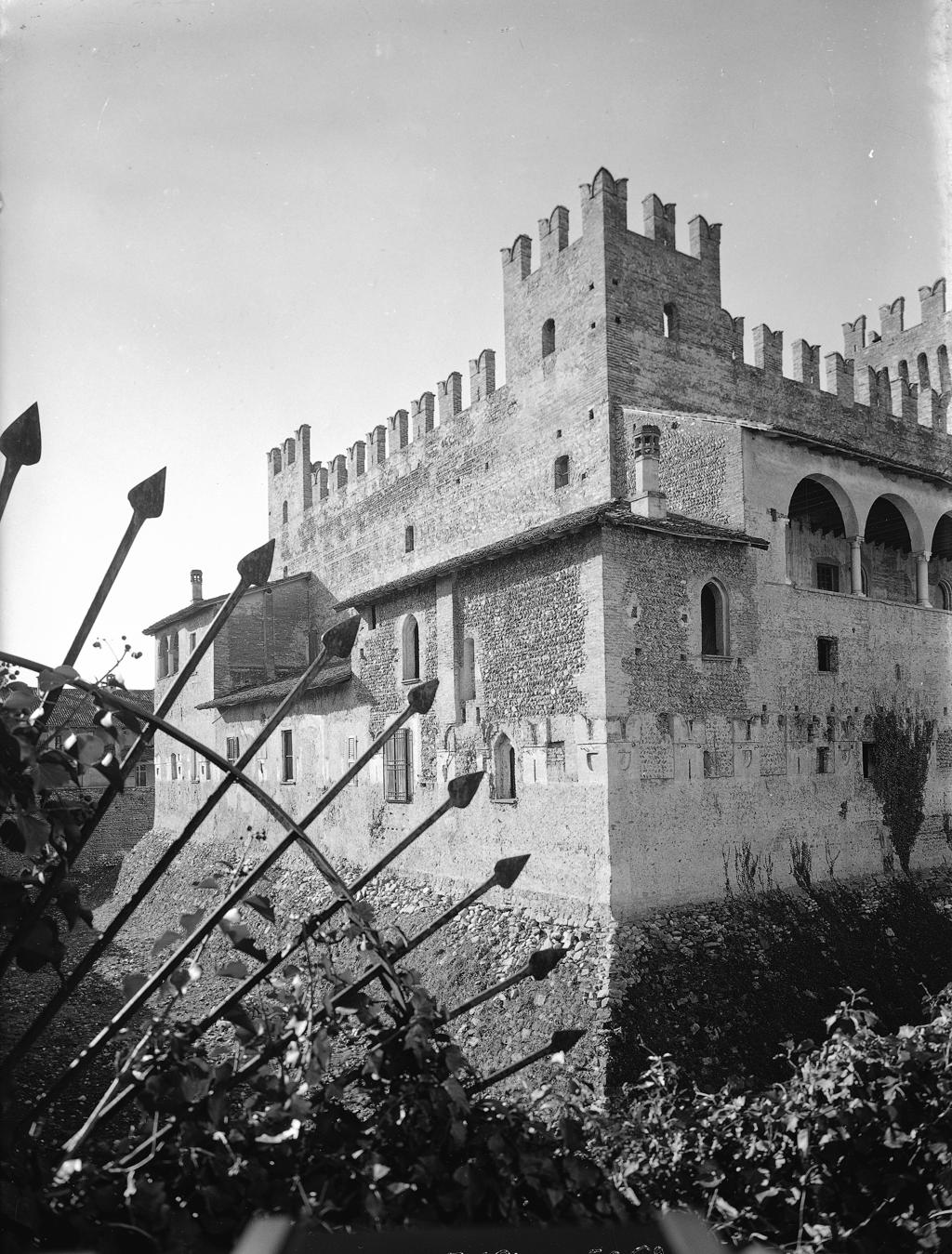 Castello Malpaga · Historify