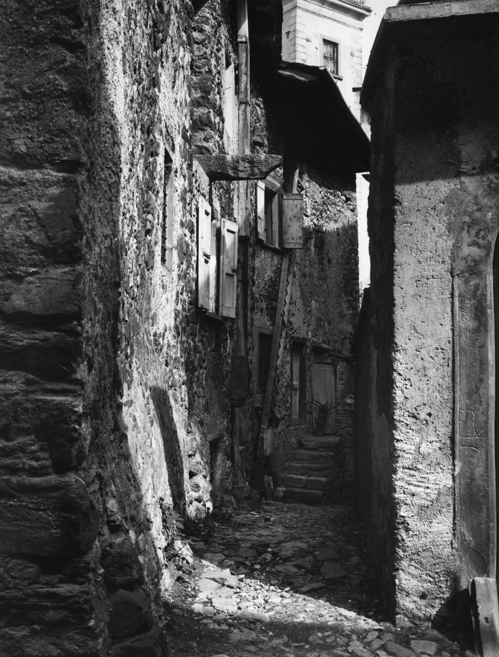 Antiche Case Nel Centro Storico Di Ardesio · Historify