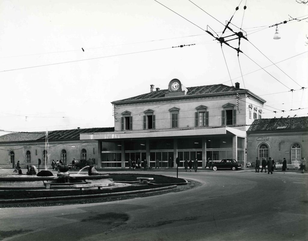Ingresso Stazione Ferroviaria · Historify