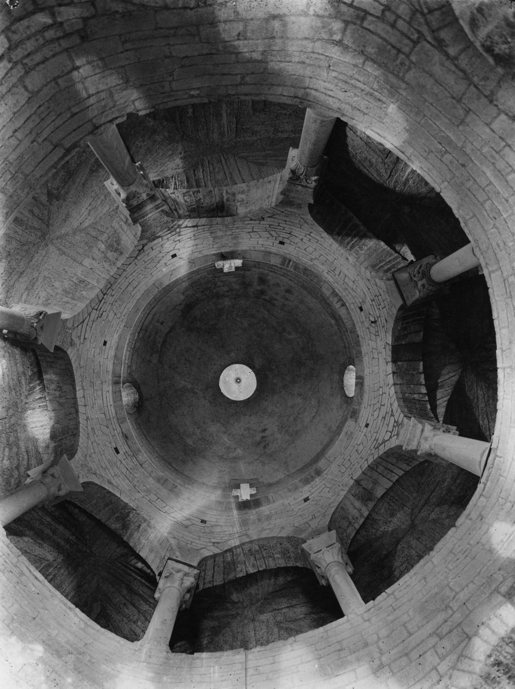 Particolare Della Rotonda Di San Tomè Di Almenno San Bartolomeo · Historify