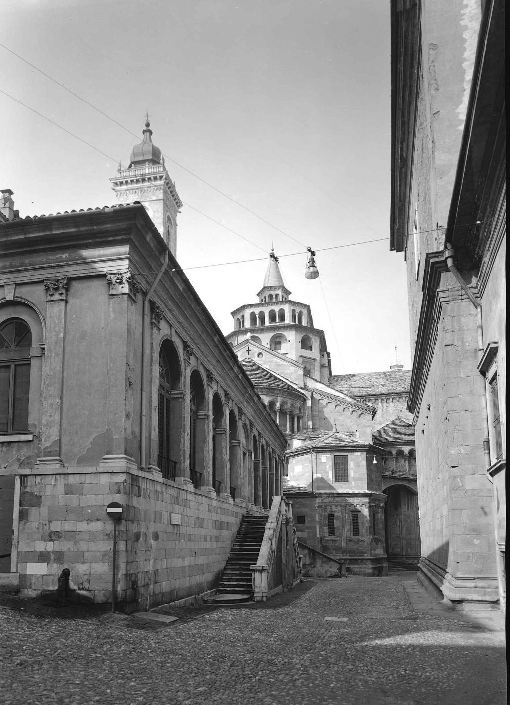 Esterno Chiesa · Historify
