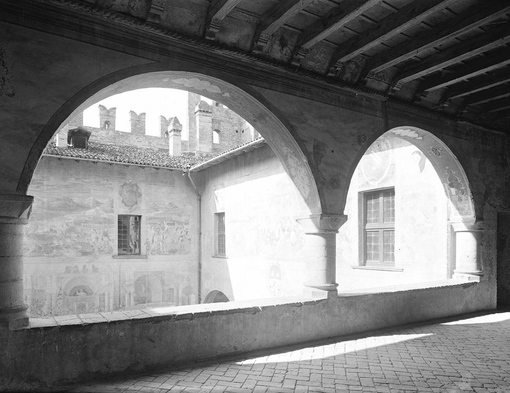 Castello Malpaga · Historify