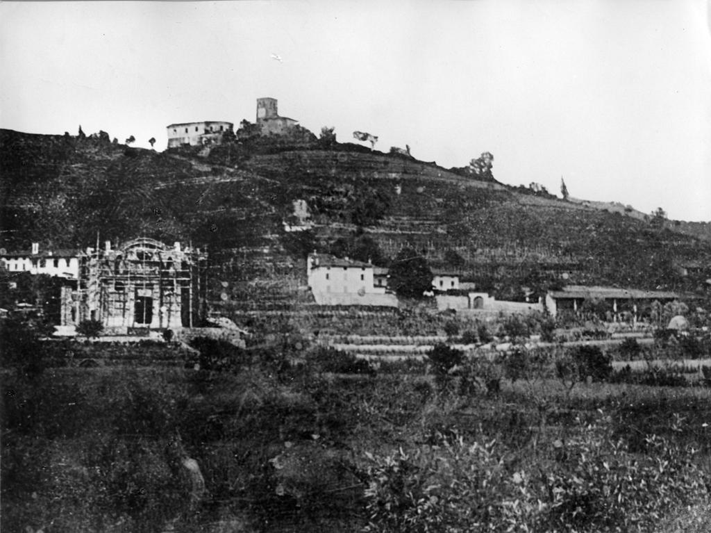 Sotto Il Monte · Historify