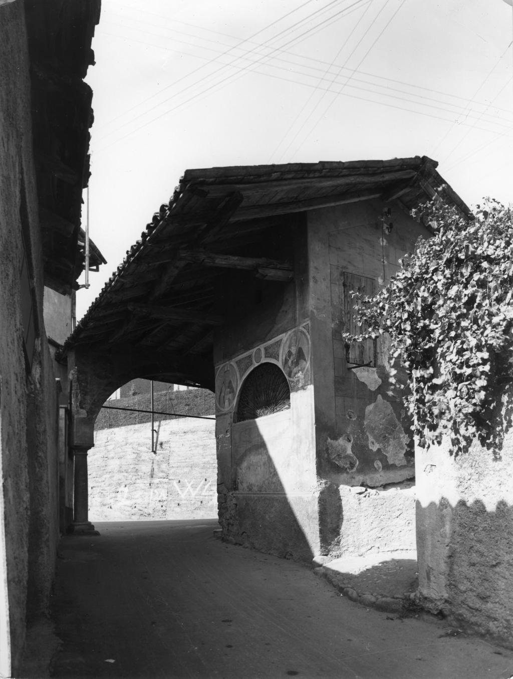 Vicolo · Historify