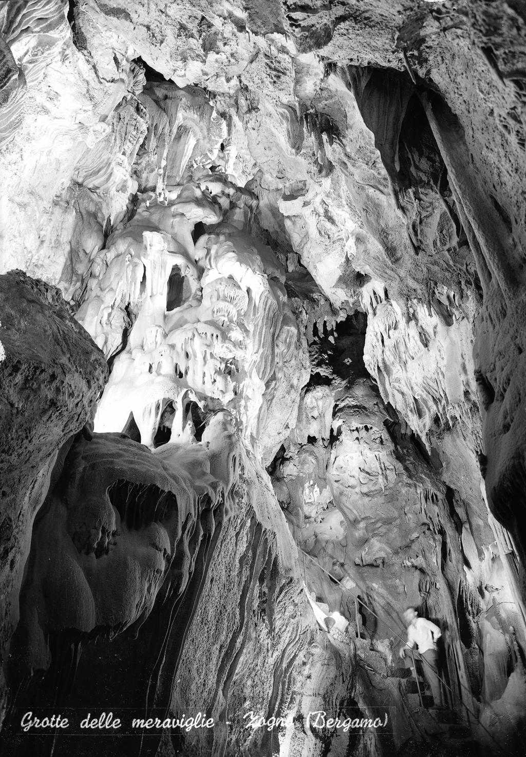 Interno Grotte Delle Meraviglie · Historify