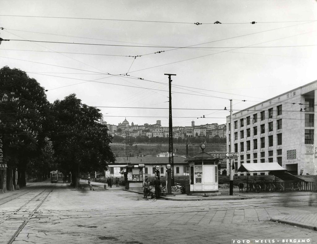 Tram In Arrivo · Historify