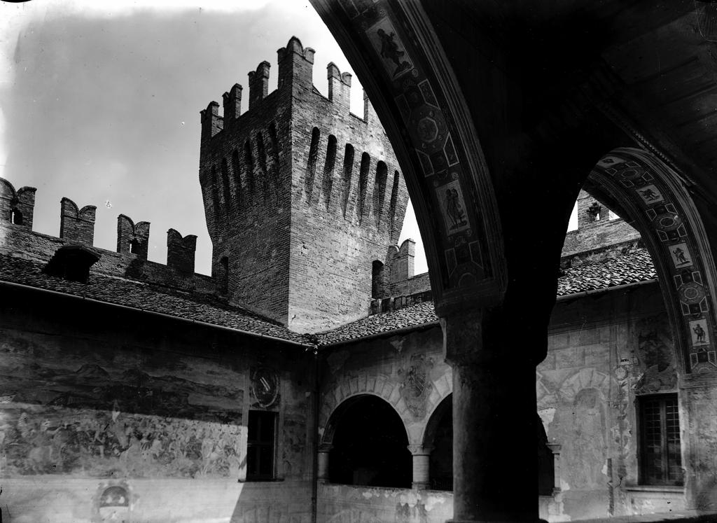 Castello Malpaga · Historify