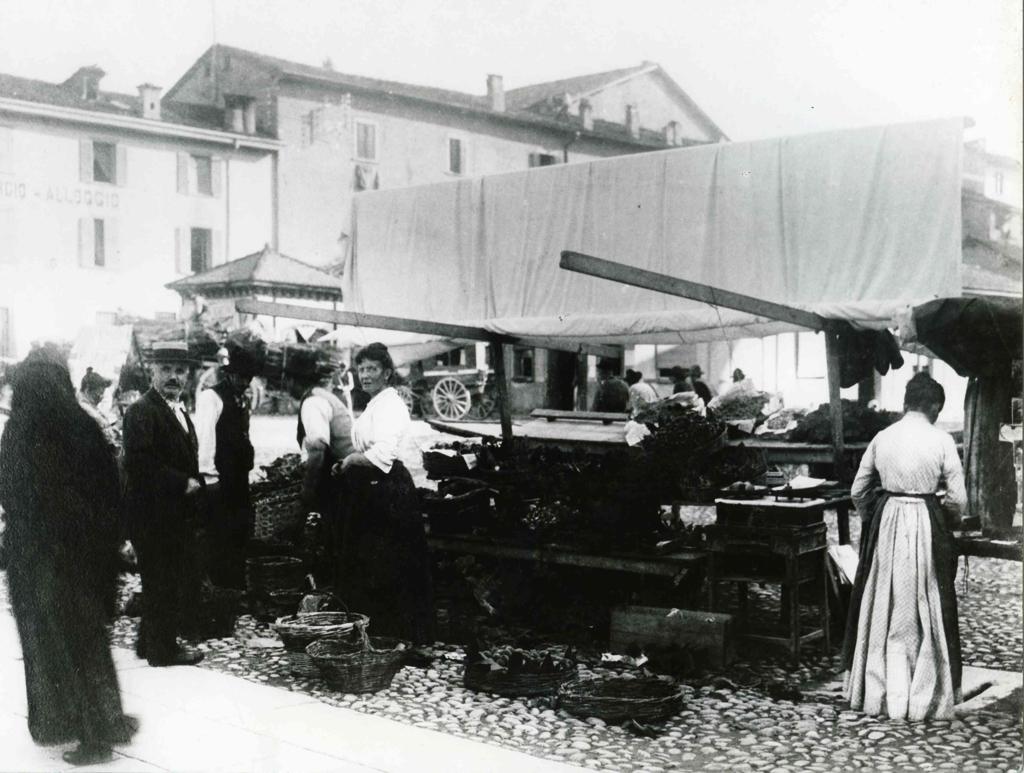 Il mercato di Porta Nuova · Historify