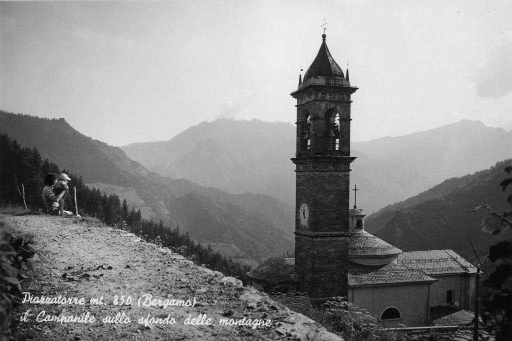 Campanile della Chiesa parrocchiale di Piazzatorre · Historify