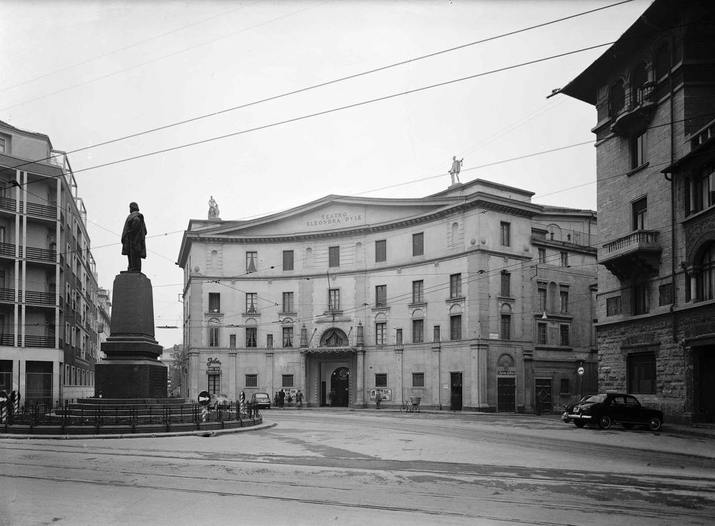 Esterno “Teatro Eleonora Duse” · Historify