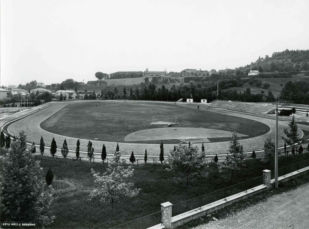 Vista Sul Campo Sportivo · Historify