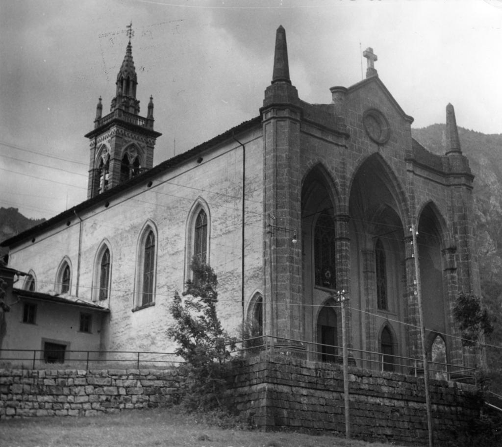 Chiesa Di San Martino Vescovo, Piazza Brembana · Historify