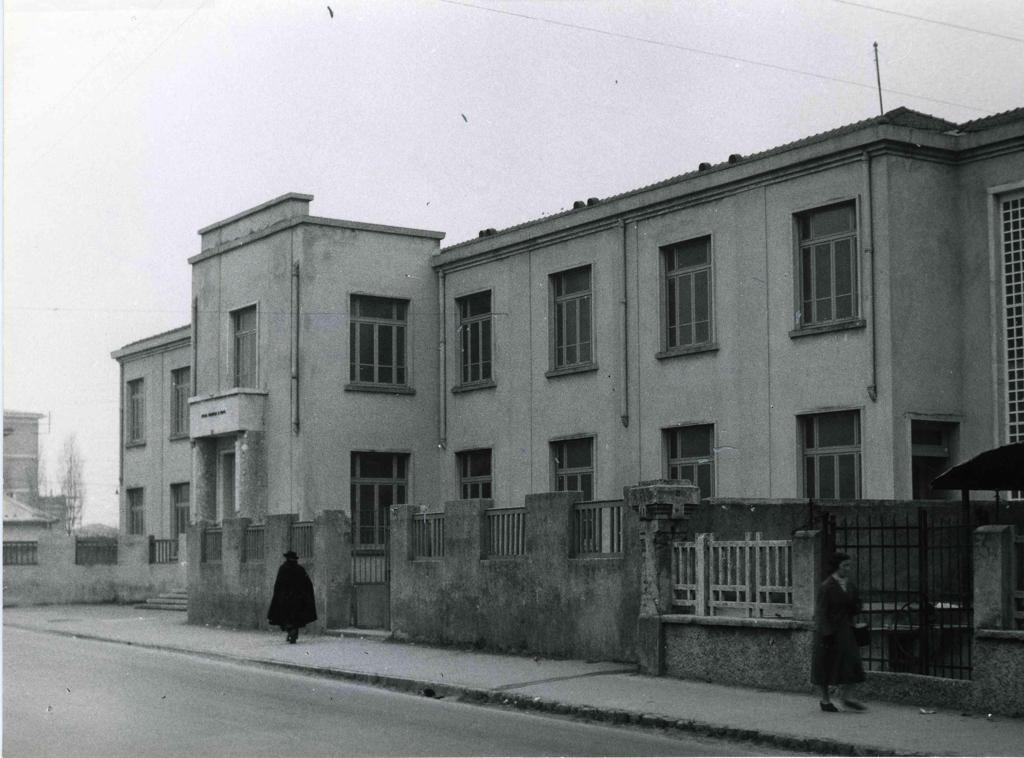 Scuola Elementare · Historify