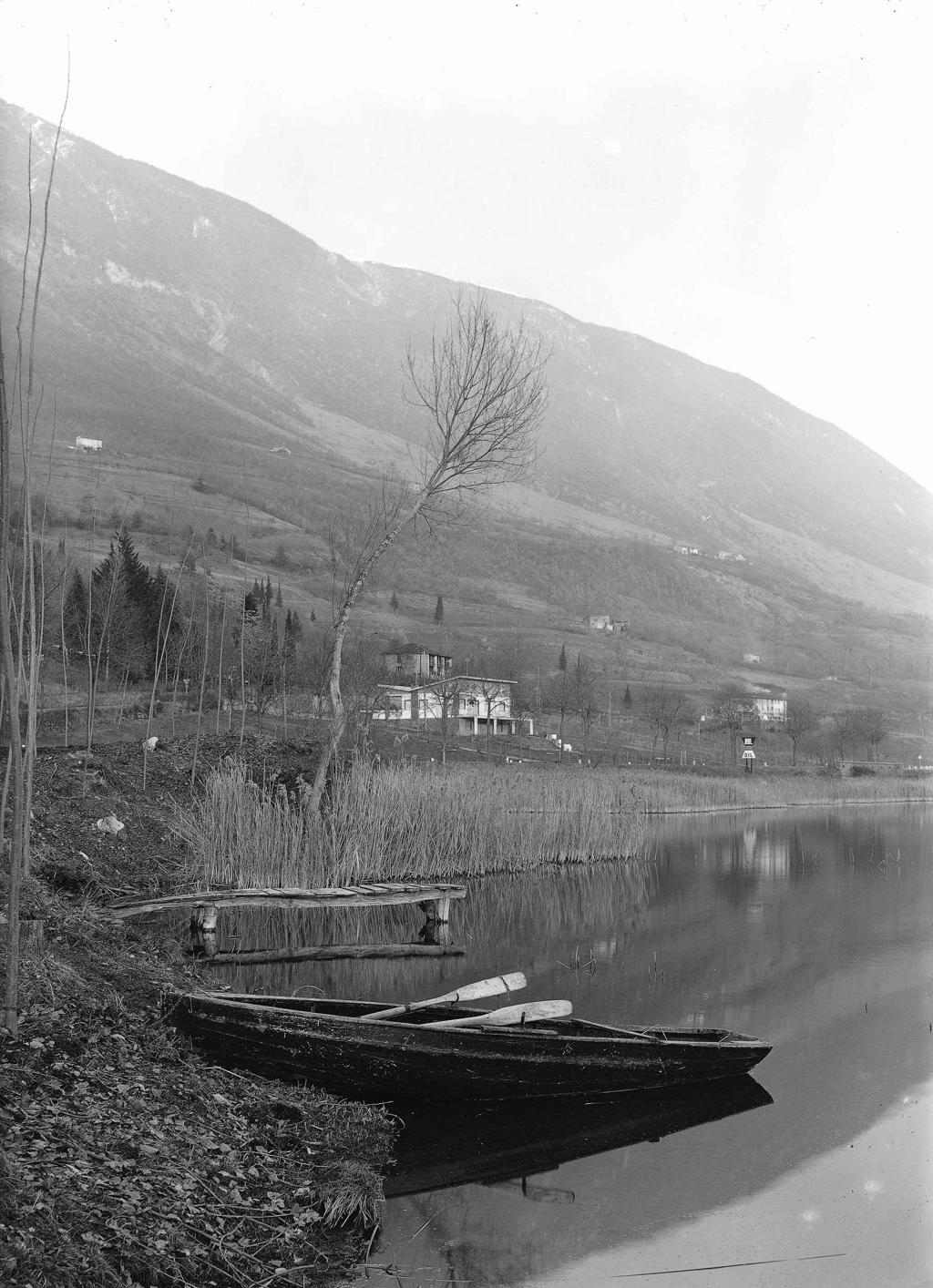 Barchetta In Riva Al Lago Di Endine · Historify