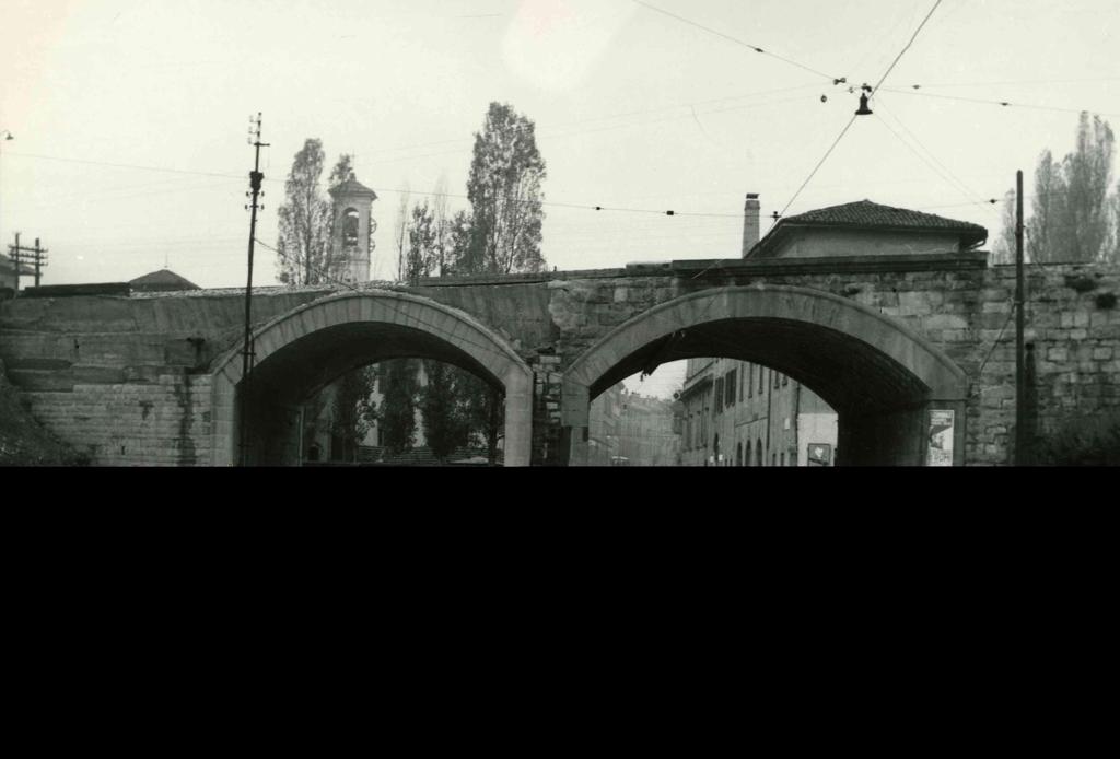 Ponte della ferrovia, Malpensata · Historify
