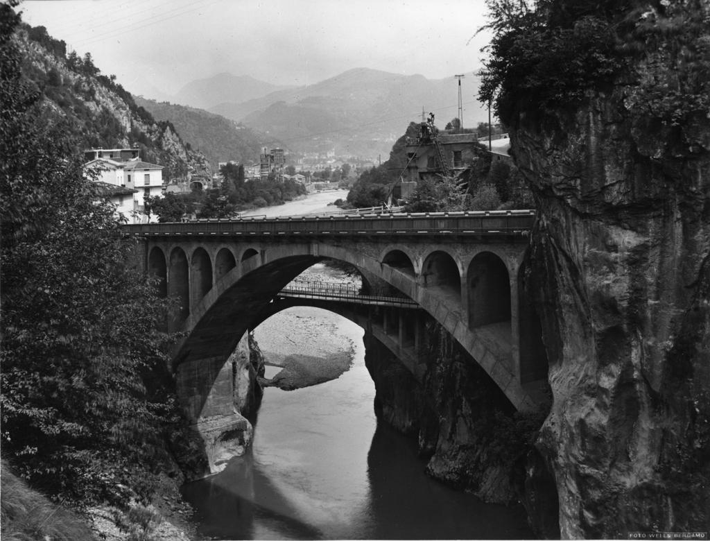 Ponti Di Sedrina · Historify
