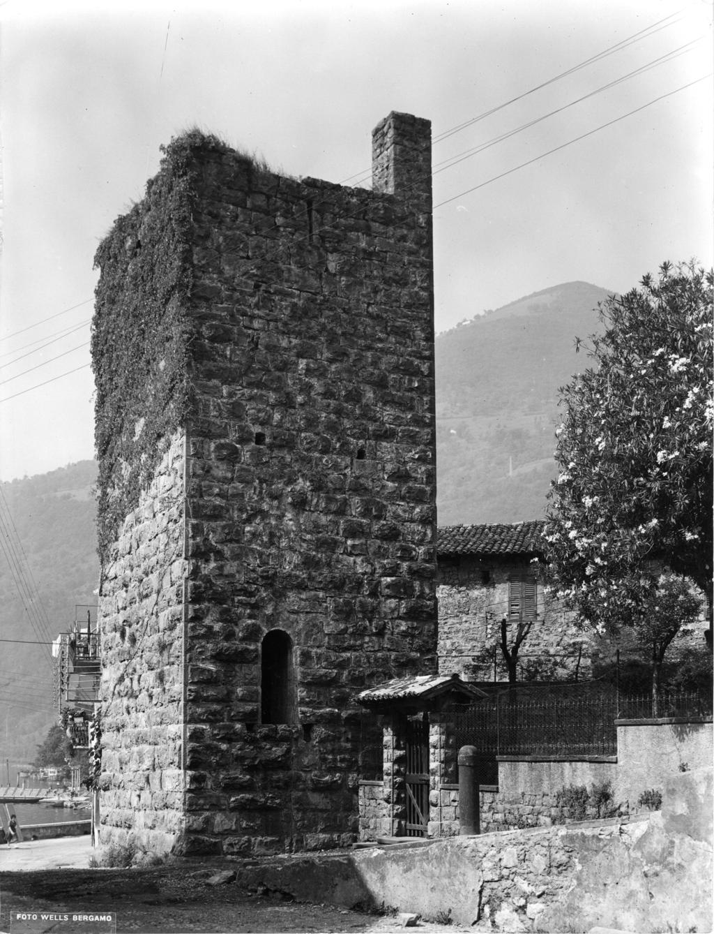 Torre, Riva Di Solto · Historify